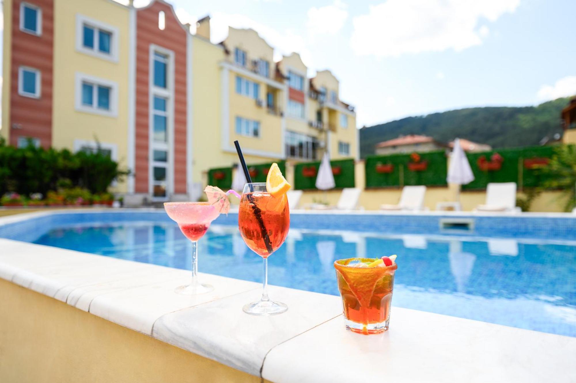 Spa Hotel Holiday Velingrad Exterior photo